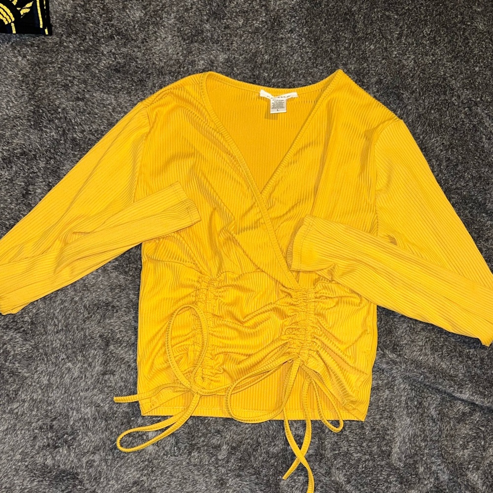 Long sleeve crop tops